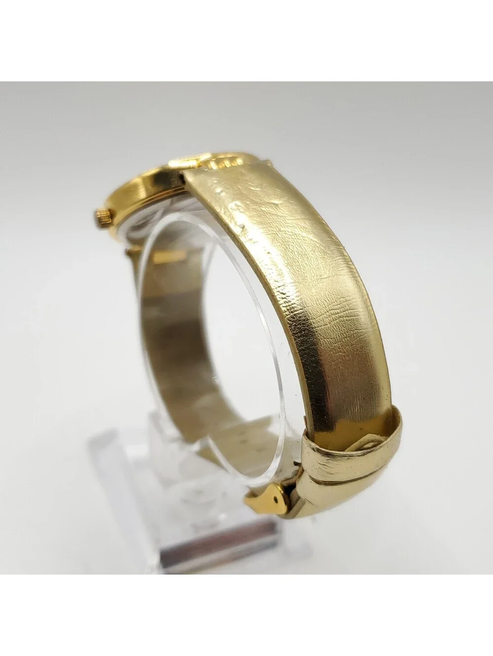 Elizabeth Taylor Quartz Womens 33mm Watch Gold Tone New Battery
